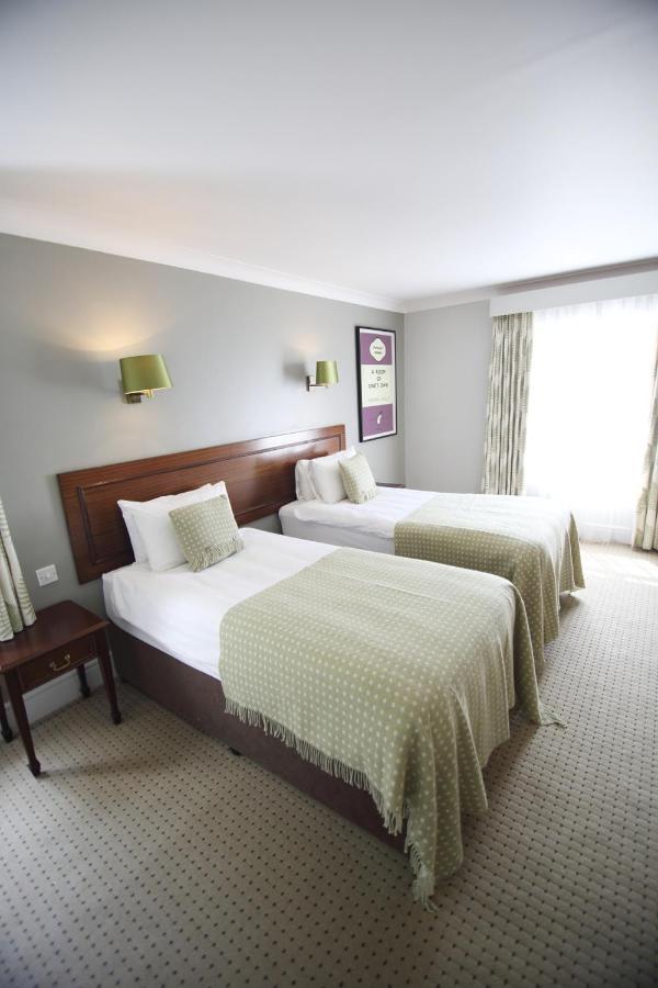 Mercure Gloucester Bowden Hall Hotel Buitenkant foto